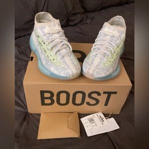 Yeezy “Alien” shoes size 3.5!!!